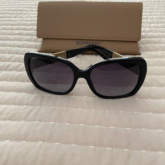 Burberry Black Sunglasses - Picture 1 of 4